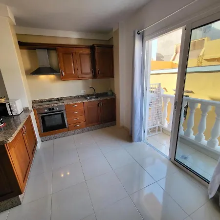 Apartamento Emelia Апартаменты *